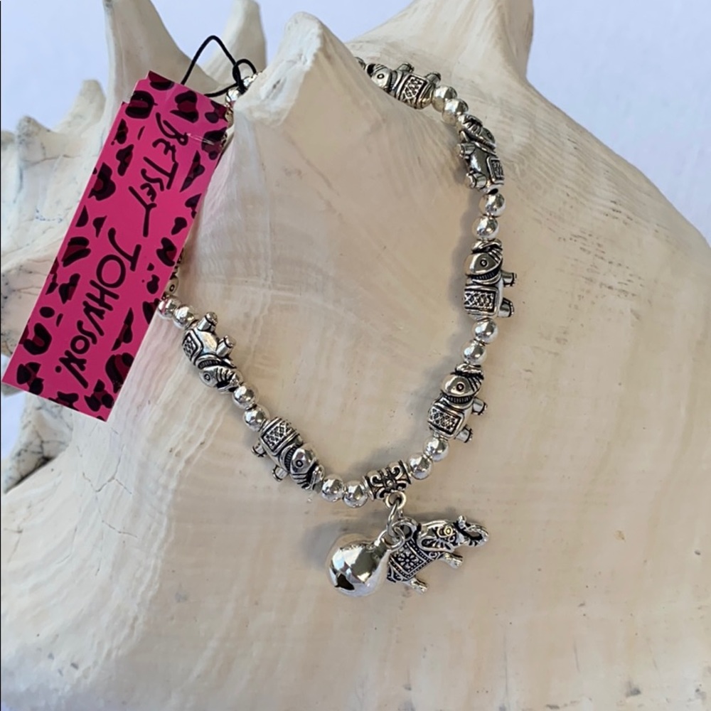 Betsey Johnson Elephant Bracelet 🐘